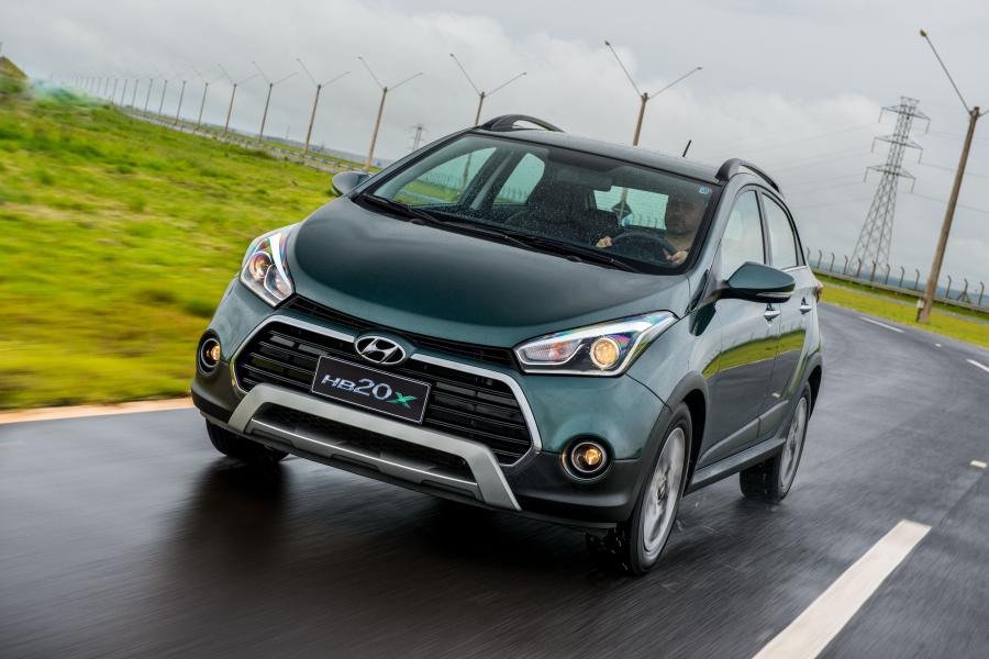  Hyundai HB20X 2015 года  (фото 9 из 25)